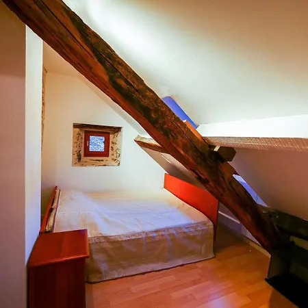 Des Halles - Gitesdesbalcons-com Apartment Cremieu